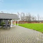 12 Person In Idestrup-by Traum