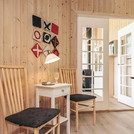 12 Person In Idestrup-by Traum *